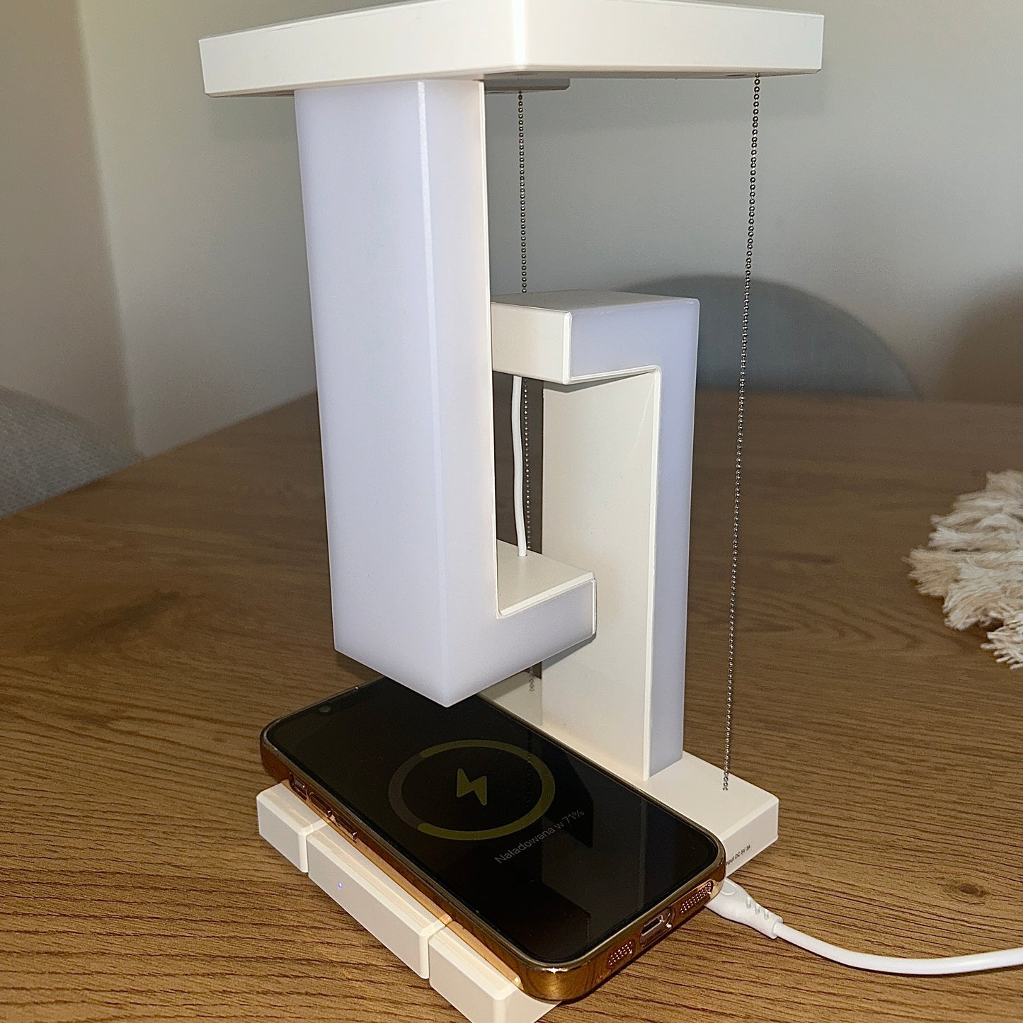 Nocta Float™ – Lewitująca Lampa LED 2w1 z Ładowaniem Bezprzewodowym