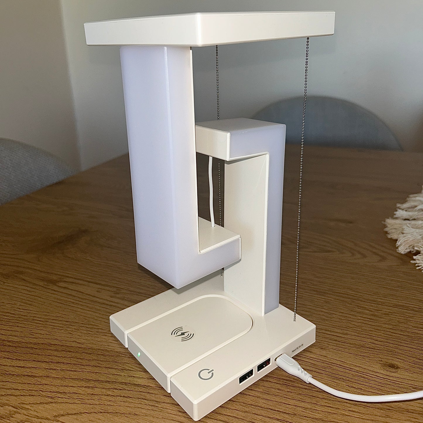 Nocta Float™ – Lewitująca Lampa LED 2w1 z Ładowaniem Bezprzewodowym