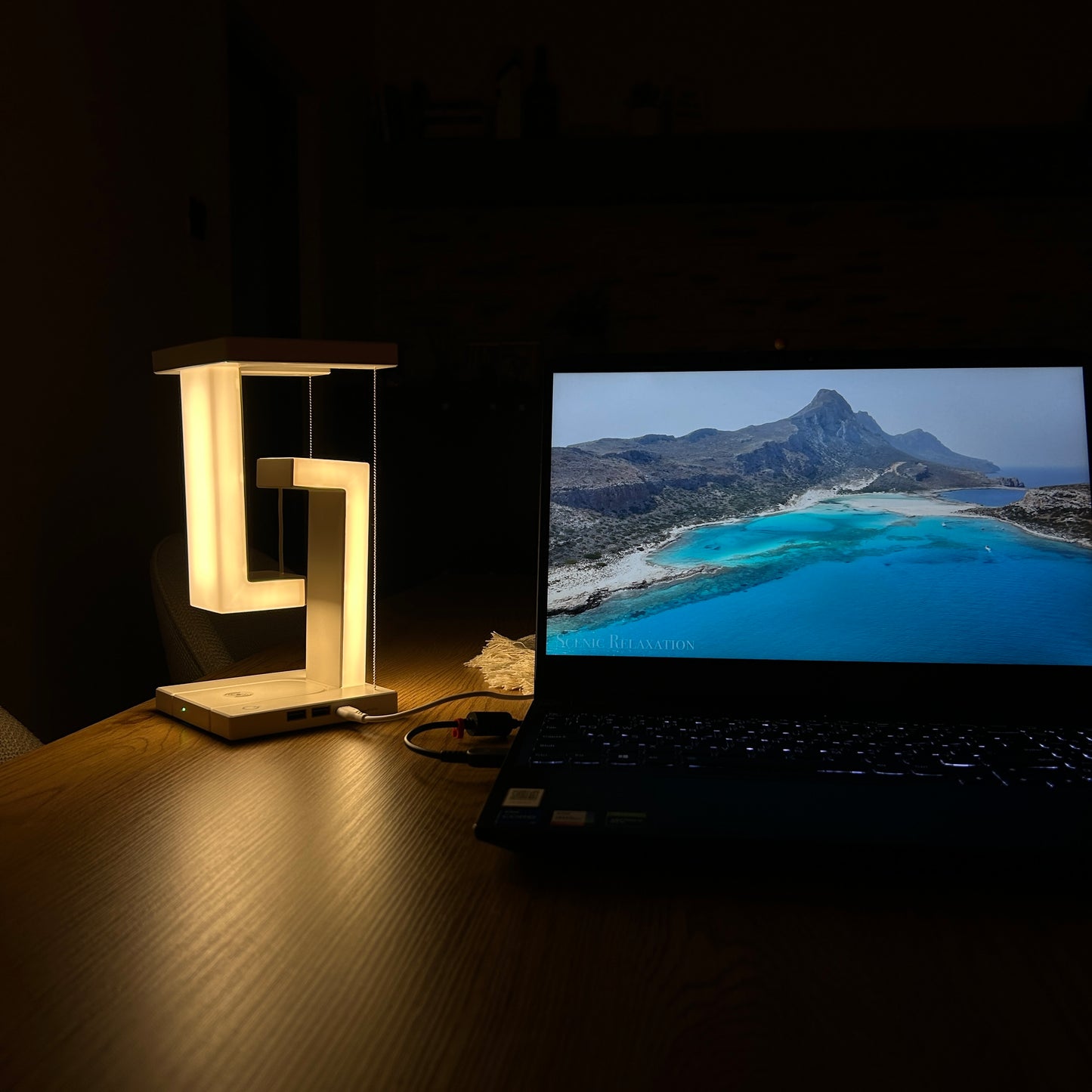 Nocta Float™ – Lewitująca Lampa LED 2w1 z Ładowaniem Bezprzewodowym